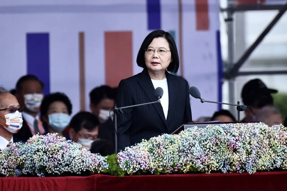 【國慶演說】面對台海不穩　蔡英文：對等尊嚴的原則下，願意促成對話