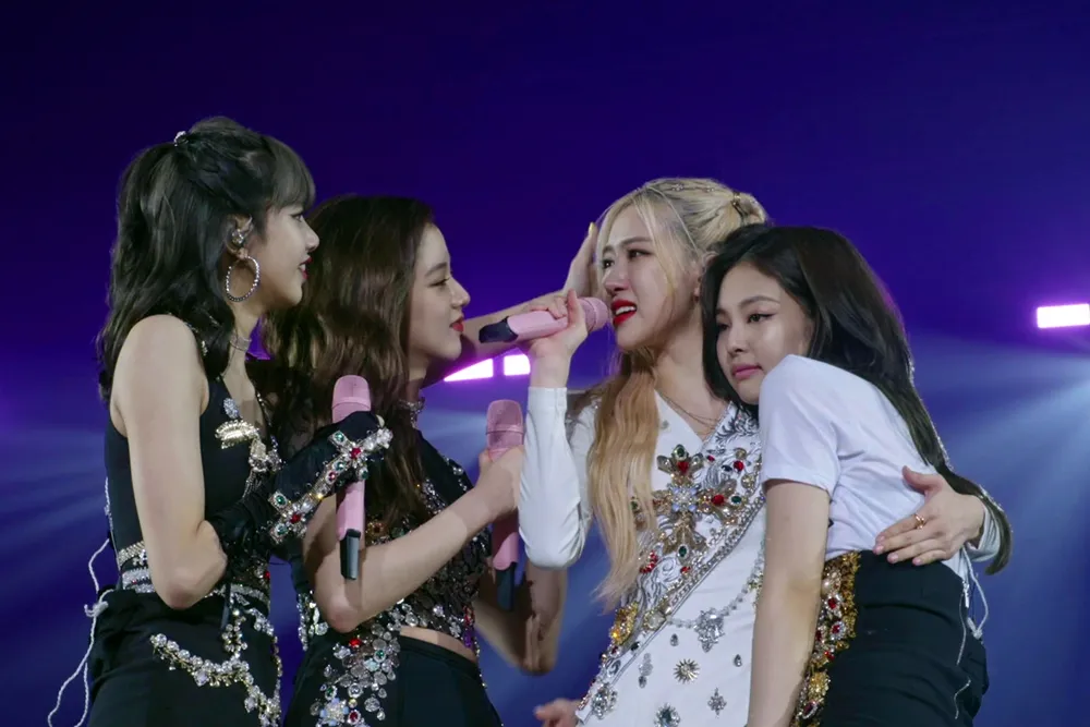 BLACKPINK珍貴青澀模樣曝光　音樂紀錄片一窺女團競爭內幕