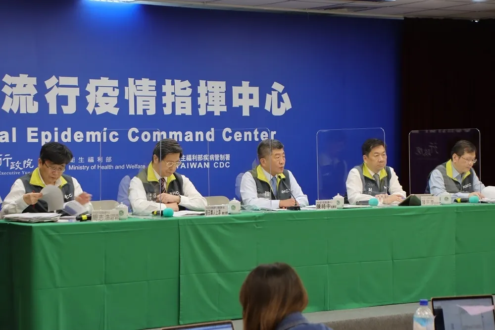 國家隊雙鋼印口罩　15日起恢復定額徵用