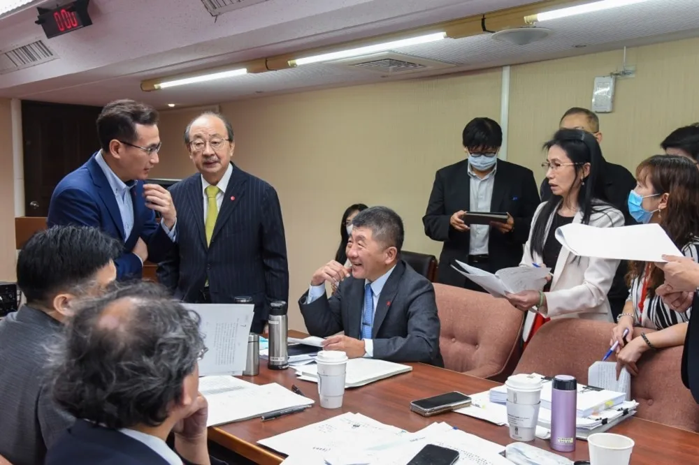 萊豬開放公告僅10天惹議　朝野達共識「先公聽、再審查」