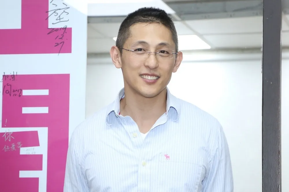吳怡農提「在家當兵」主張　馮世寬立批：他是渣男，不要聽他的