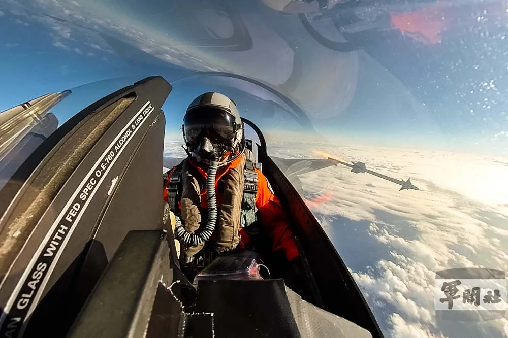 「天龍操演」震撼登場　F-16實射尾響蛇飛彈畫面曝光