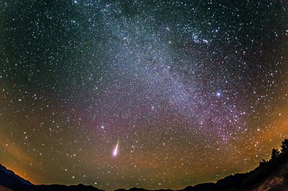獵戶座流星雨10點半後線上看！　23日木星與土星將「合月」