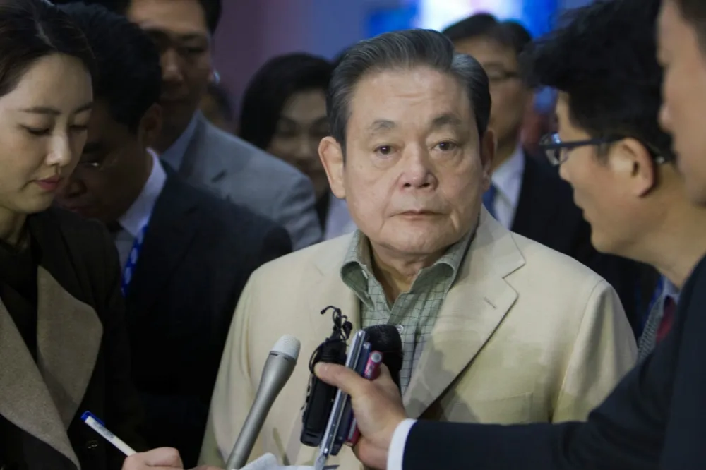 帶領三星躍居全球電子大廠　二代會長李健熙78歲逝世