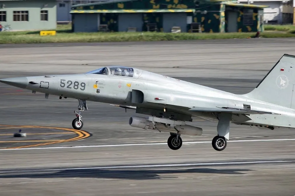 F-5E戰鬥機在台服役超過40年　發生28起飛行事故「22名飛官殉職」