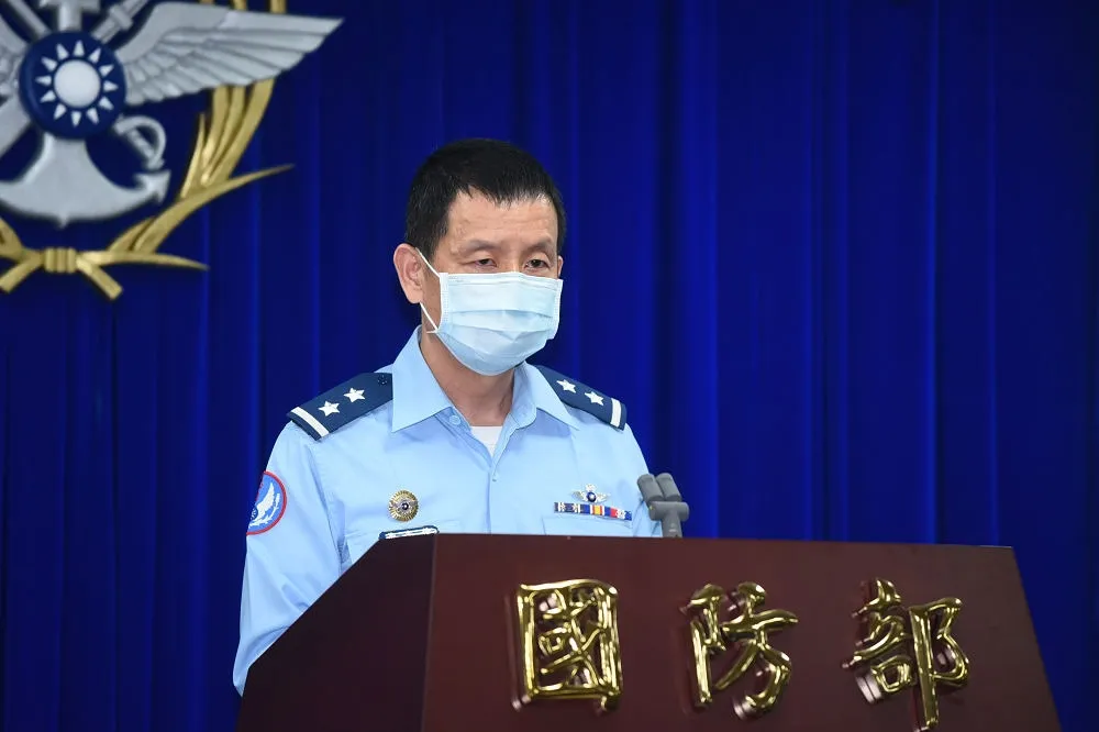 【F-5E戰機失事】朱冠甍起飛2分鐘後彈跳　國防部：初步證實右發動機故障