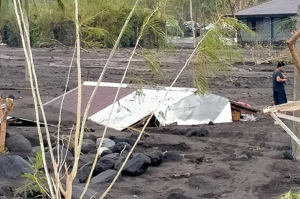 天鵝颱風重創菲律賓釀10死3人失蹤  　土石流滅村、活埋數人