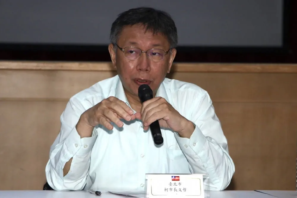轟政府「紓困金亂發」　柯文哲：紙張三倍券也不符零接觸趨勢