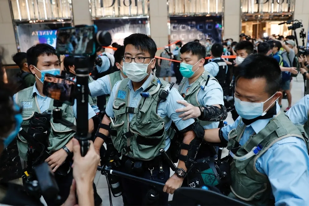 【紅色恐怖】香港《國安法》舉報熱線正式上線　人權團體憂寒蟬效應