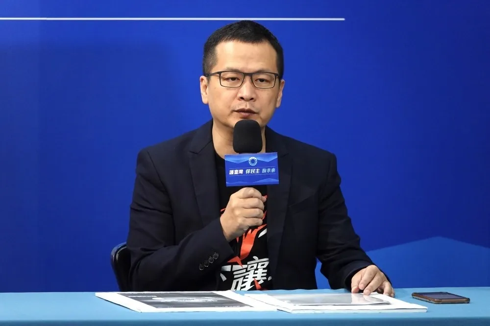 【首度開庭】控謝長廷「逼死蘇啟誠」挨告　羅智強辯：合理評論