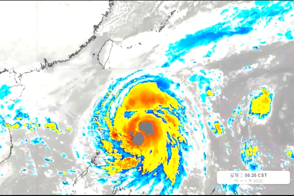 「梵高」將轉中度颱風　12日最接近台灣「宜蘭注意較大雨勢」