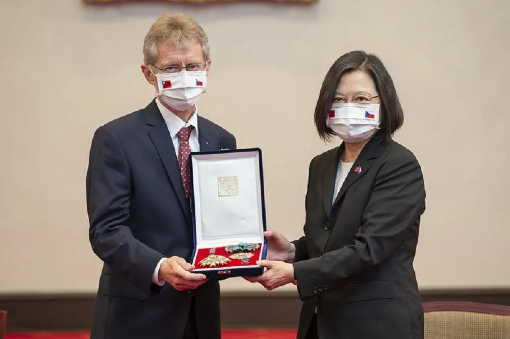 高喊「我是台灣人」韋德齊高票連任捷克參議長　蔡英文立馬道賀