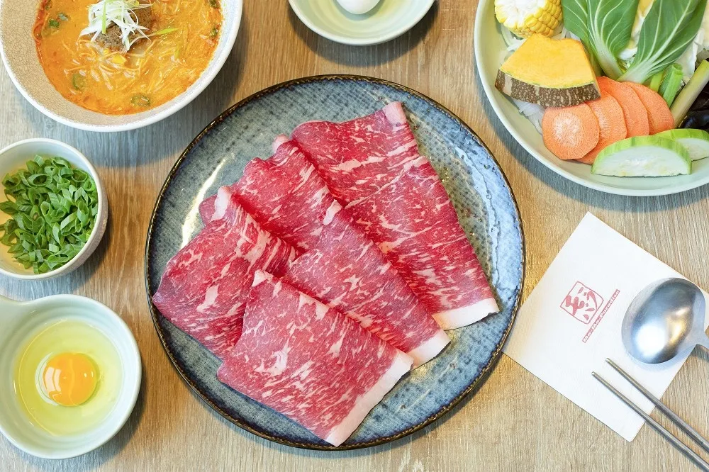 店鋪限定頂級和牛吃到飽！MO-MO-Paradise 加碼新品「味噌豚骨拉麵」、「炙燒和牛握壽司」