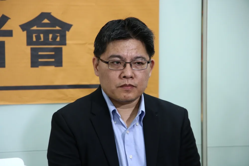 要求政院交代3個月內「圖卡流向」　邱顯智：未來製圖請標示產地