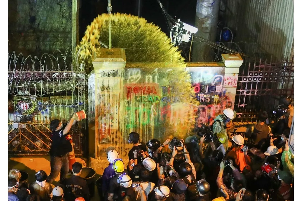 泰國總理稱和平手段已用盡　將動用所有法律對付抗議者