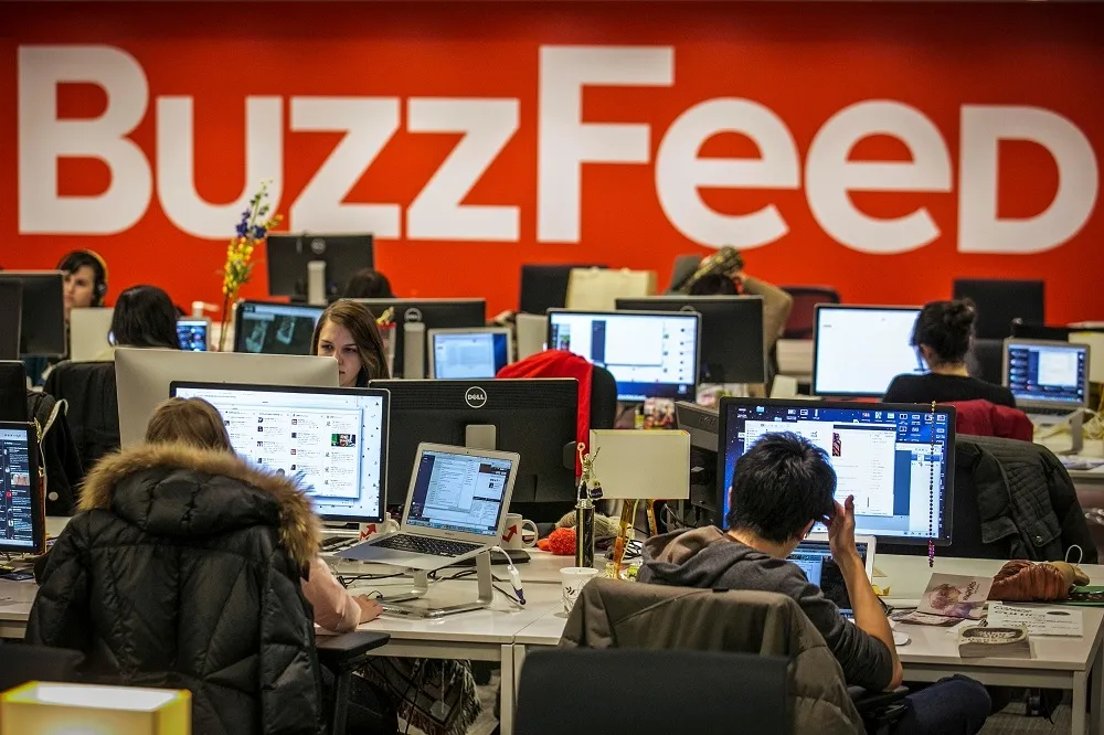 美國新媒體震撼彈　BuzzFeed收購《赫芬頓郵報》