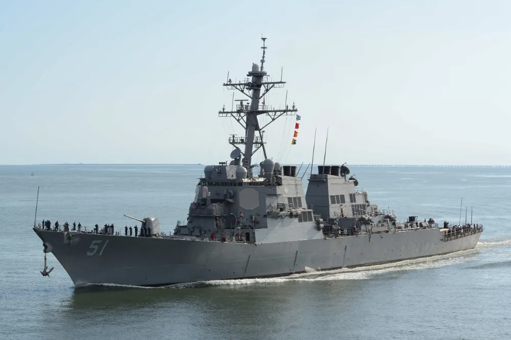 較勁？美無人機、驅逐艦現蹤後　解放軍機一早「連3亂」我西南空域