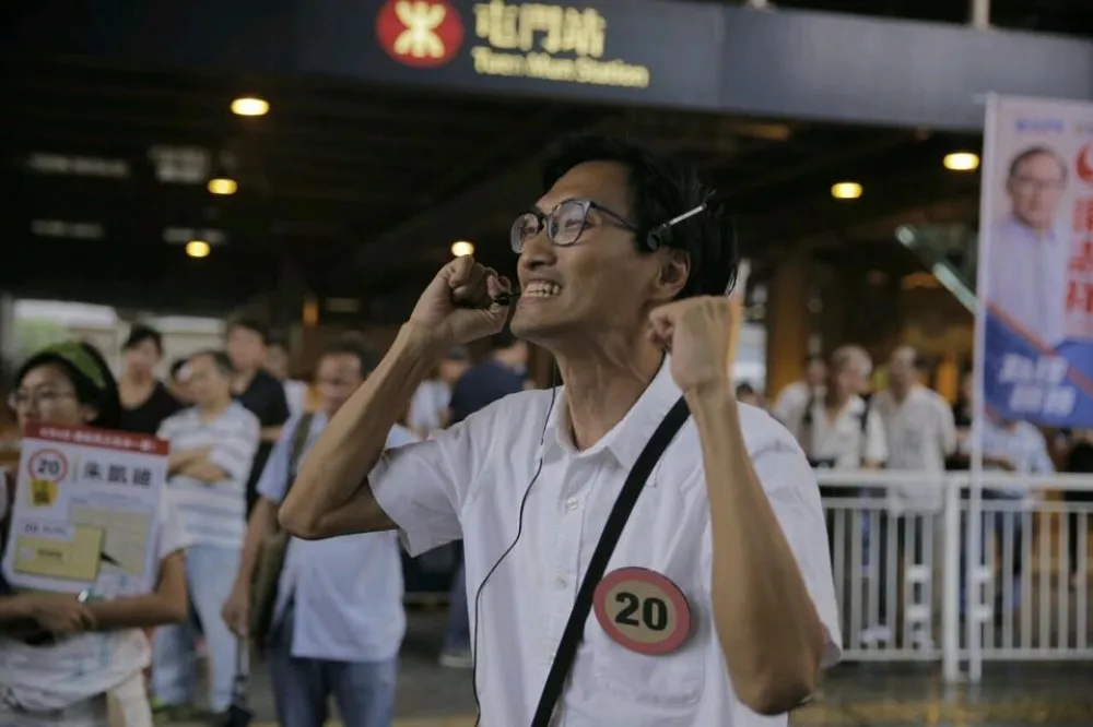 香港人在一段時間內還會遭遇更多痛苦
