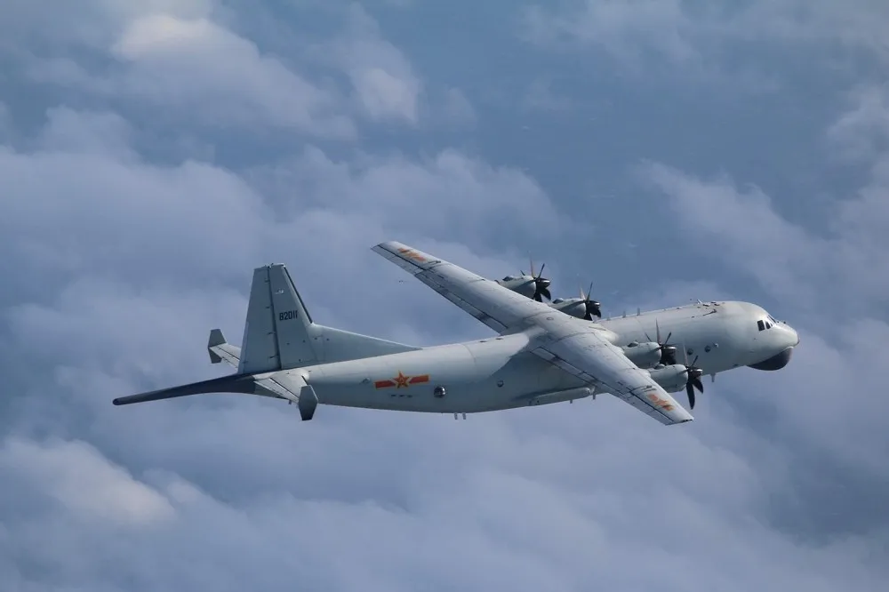 【本月第19次】解放軍機運8再擾台　我防空飛彈追蹤監控