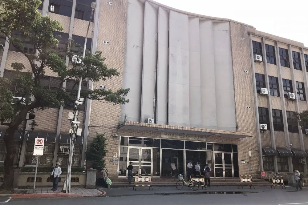 單親媽媽勒斃2幼子被判死　辯護律師：法官完全偏頗，我們二審見
