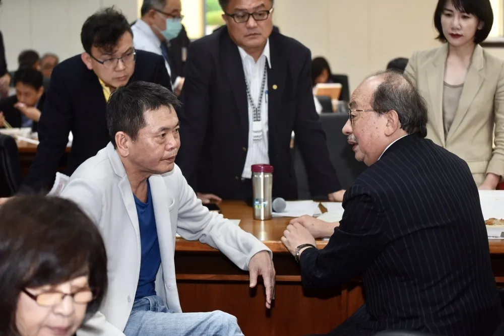 蘇揆立院行政報告遭卡12次　柯建銘：明天總質詢一定要開始