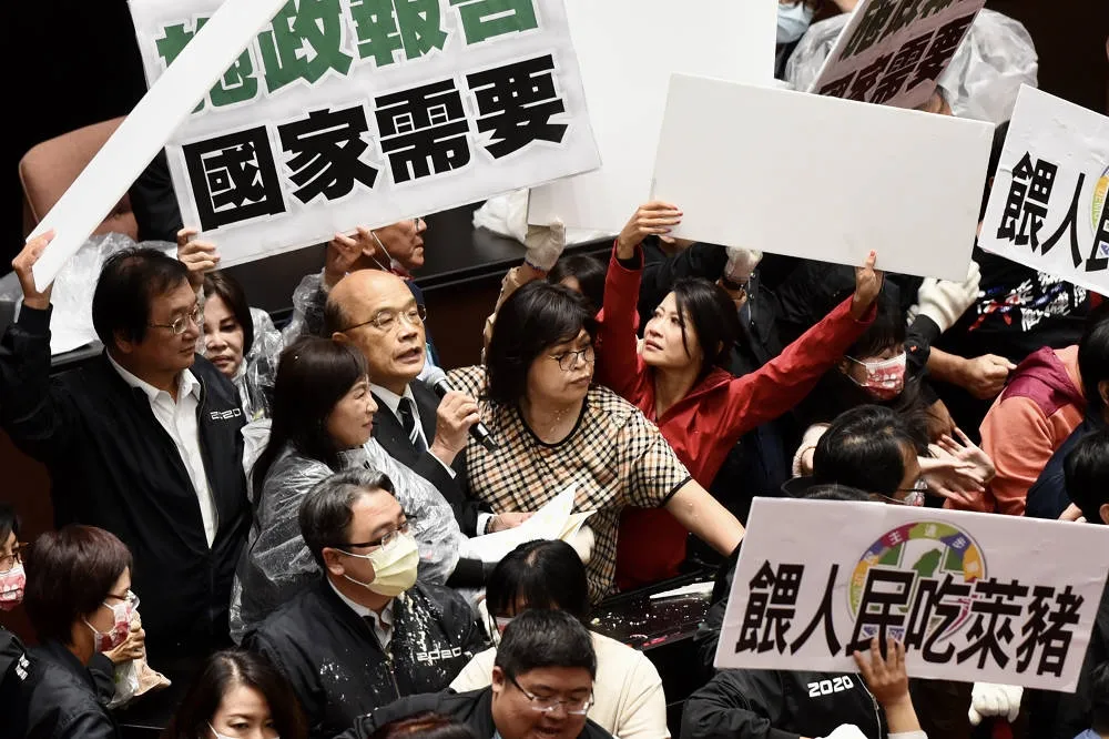 不滿國民黨亂丟豬臟器　養豬協會3聲明怒斥：對豬農最大的污辱