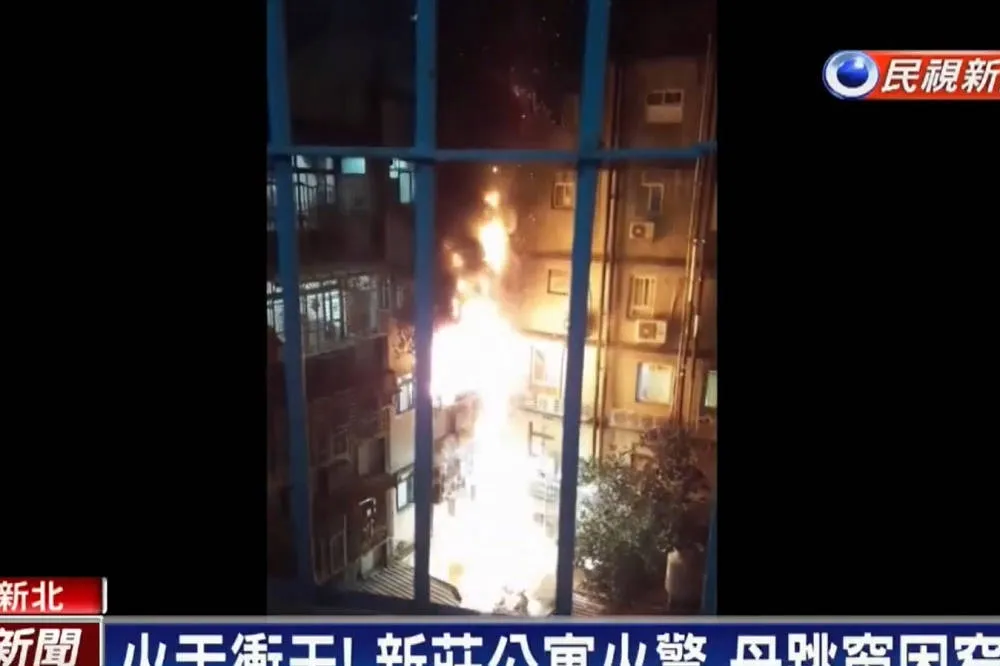 【新莊暗夜火】單親媽攜2子跳樓逃生　雙腿骨折卡巷弄1小時