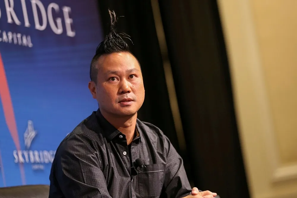 Zappos創辦人謝家華　生前受毒癮、酗酒、極端行為所苦
