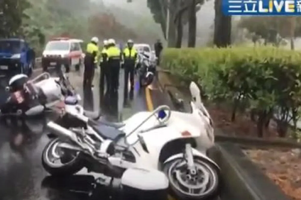【雨滑出撞況】台16線1天爆5車禍　南投交警重機自摔不治