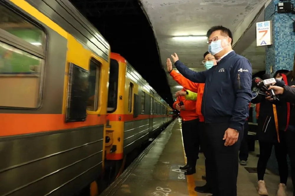 終於通了！　瑞芳－猴硐斷線十天05:11首班發車