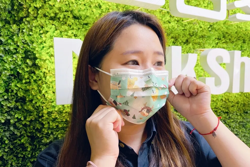 超可愛必收！迷客夏耶誕感恩季回饋　12/18 起「手繪風口罩」限量滿額贈