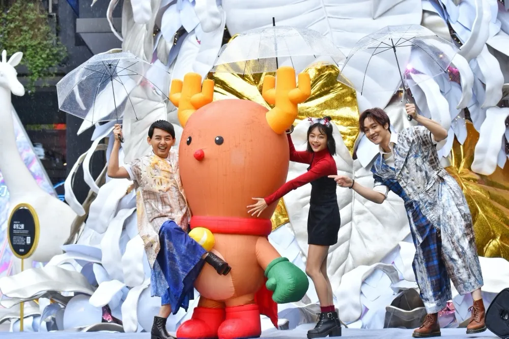 黃子佼邀網紅「那對夫妻」合作新MV　為點閱腦筋動到他們女兒身上