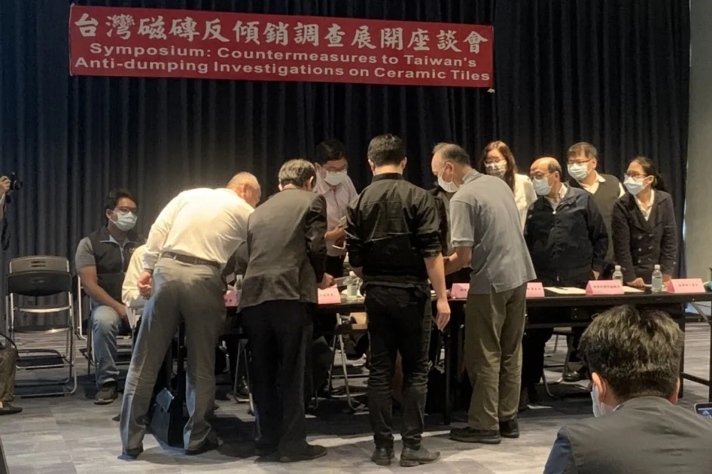 【磁磚大戰】冠軍建材猛咬4國傾銷　被揪「中國廠虧損」混淆數據