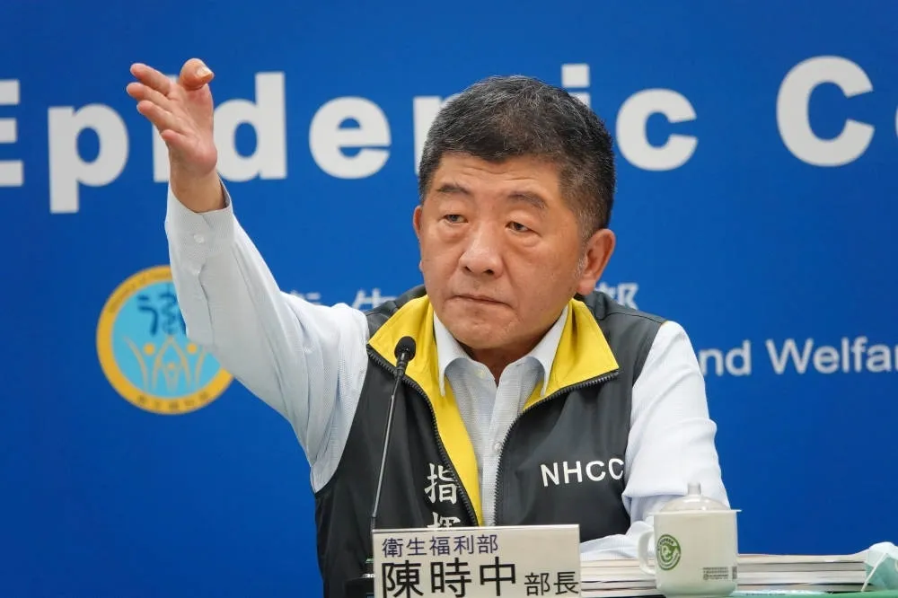 【2020國內年度人物】陳時中交出亮眼抗疫成績單　紅到海外被封「鐵人部長」