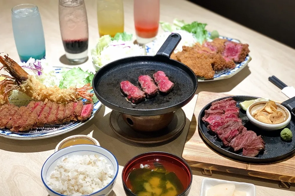 吃京都勝牛抽 iphone 12！肉食主義最愛新品 「和風鐵板牛排」、道地「日式四格甜點」開賣