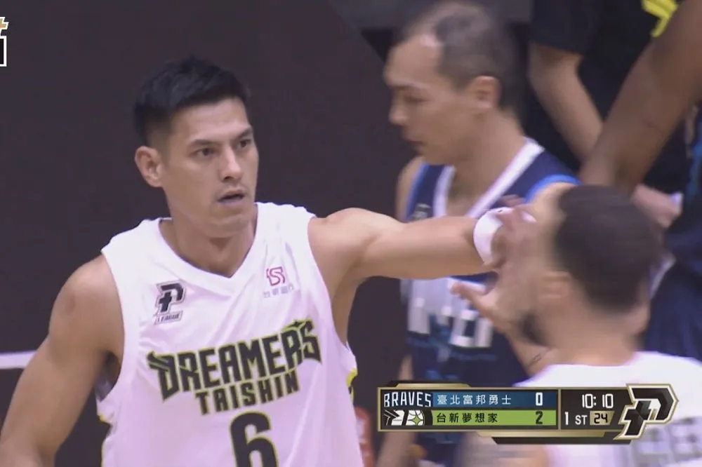 【P. LEAGUE+開打】楊敬敏投進「第一球」　富邦勇士帶走聯盟首勝