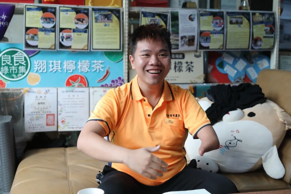 【虎克船長詹翔欽】摘假手賣茶撐家　參政初體驗很棒「很燒錢」（下）