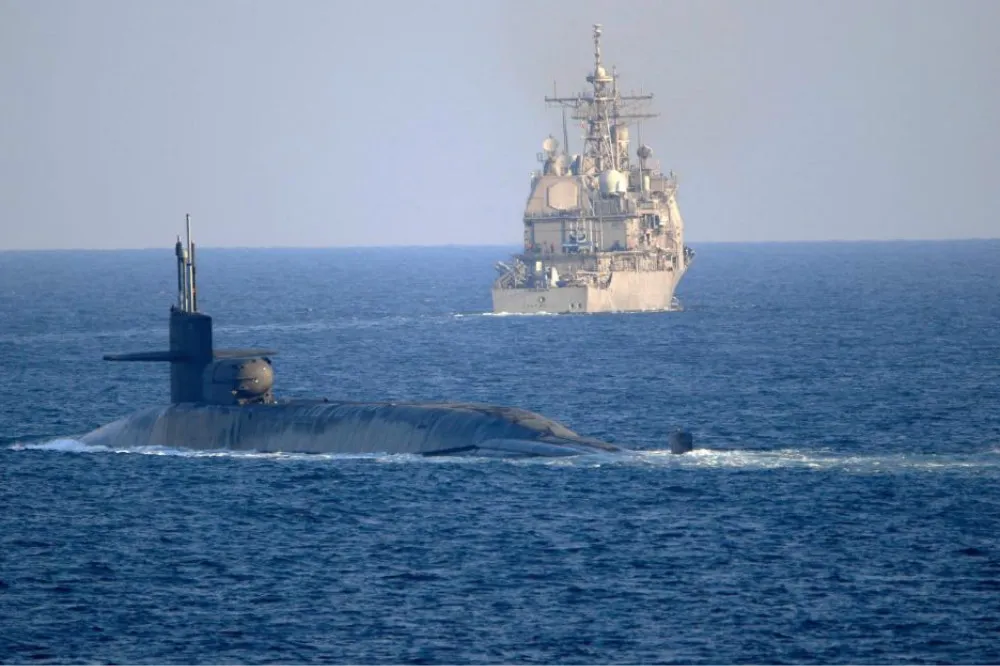 對伊朗施壓　美海軍核子潛艦「喬治亞號」穿越荷莫茲海峽