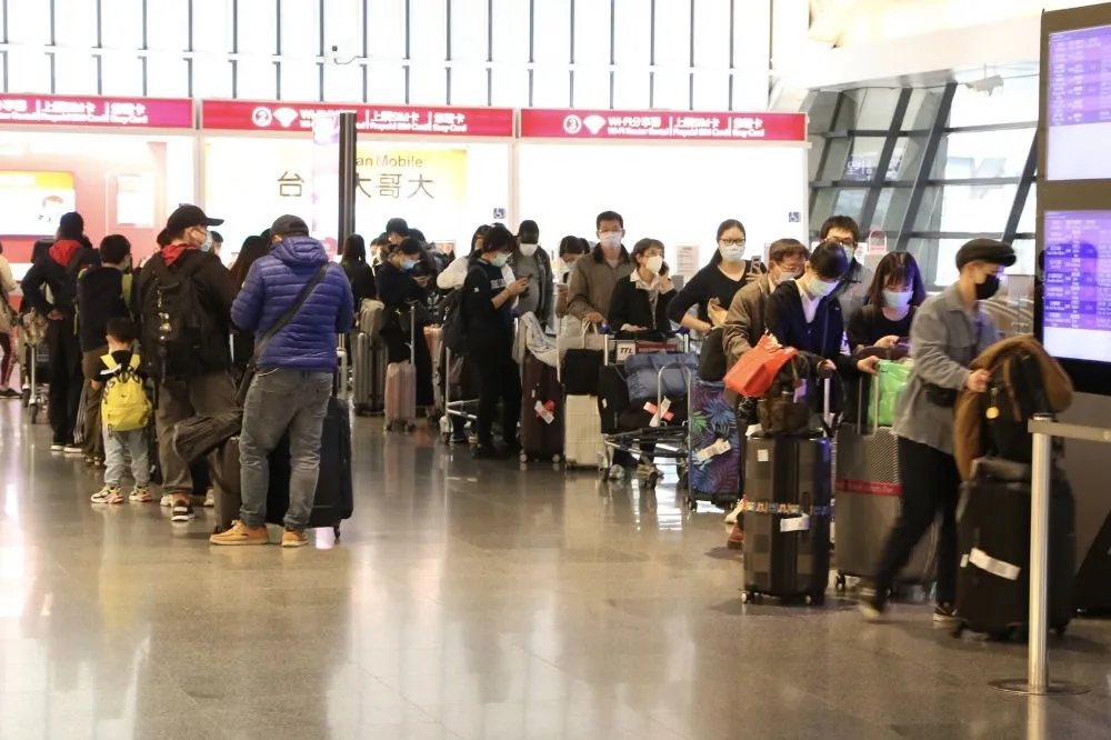 【封城逃難潮】英國留學生4050人　教育部：有急返台會協助