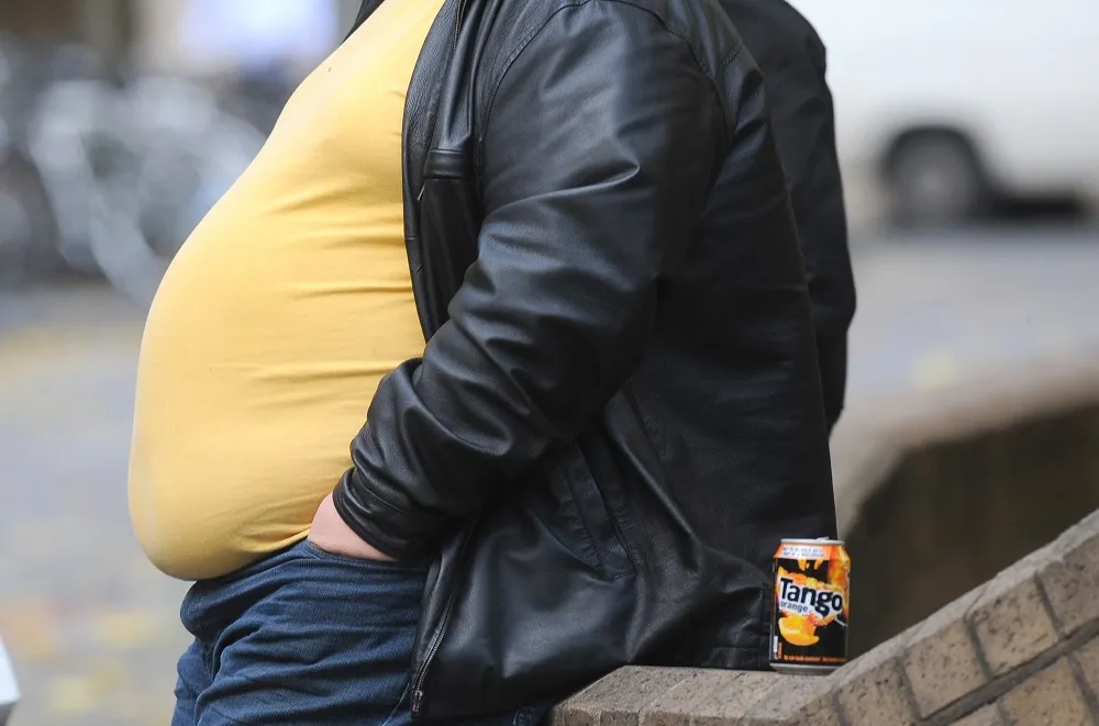 英國推出更嚴格垃圾飲食限制令　禁止買一送一、無限暢飲