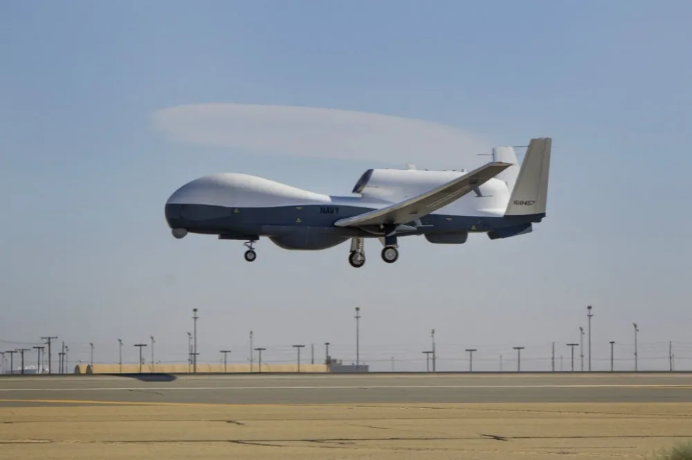 美軍MQ-4C無人機貼近廣東領海基線　飛到海南以南才轉彎
