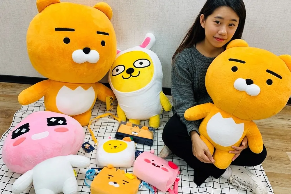 【有片】集點攻略！「全家 ╳ KAKAO FRIENDS」集點加價購　85 公分 Ryan 玩偶等 13 款商品準備抱緊處理