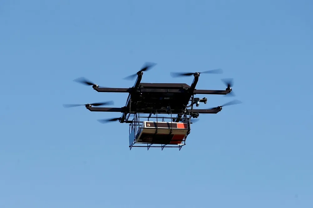 美國無人機大修法　飛行期間機器跟使用者都要廣播定位