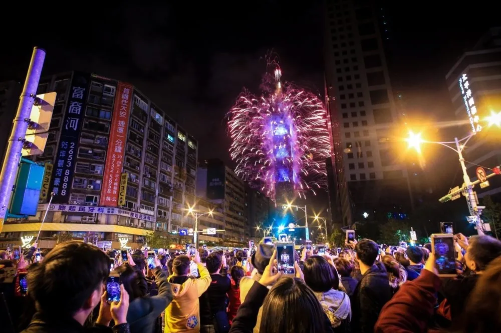 迎接2021　台北捷運陪你熬夜42小時不打烊