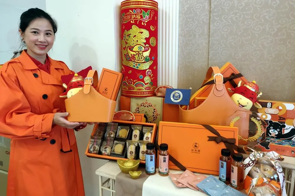 十大伴手禮首獎法布甜一口氣推出四大聯名款春節禮