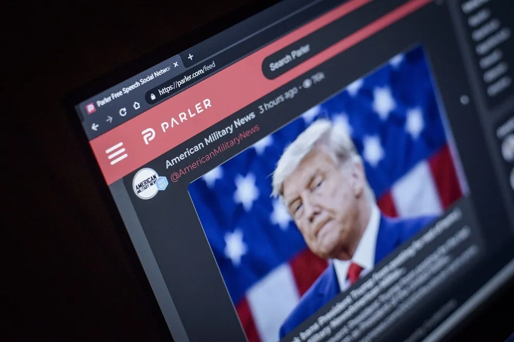 Google下架川粉大本營「Parler」平台　Apple要求24小時內審查改善