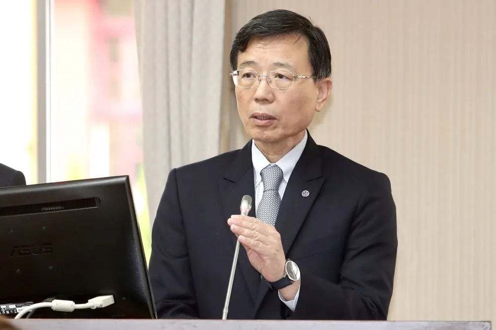 退休前夕花884萬公帑出書惹議　台鐵局長張政源：絕非歌功頌德
