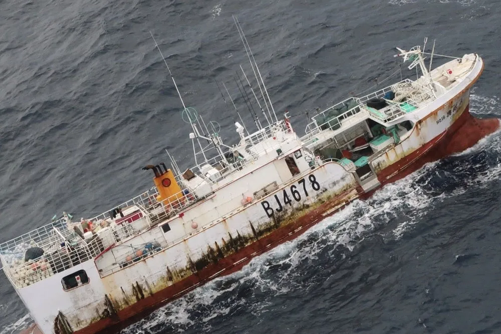 【失聯第13天】「永裕興號」碰墊疑被移動過　友船抵研判「已搭救生艇離開」