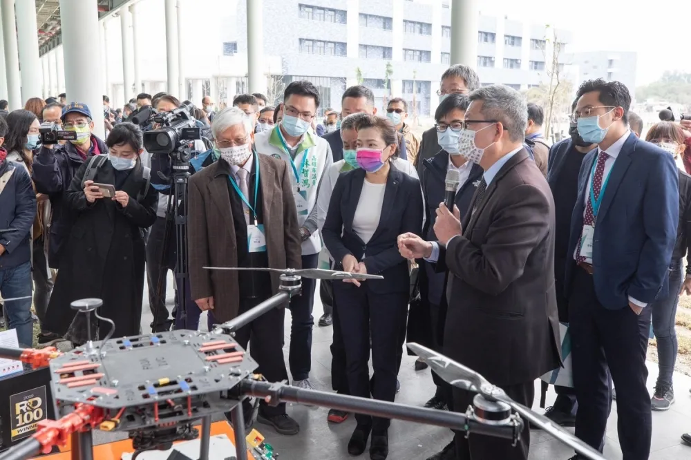 高雄海洋科技產業創新專區啟用　陳其邁：將形成綠能產業聚落