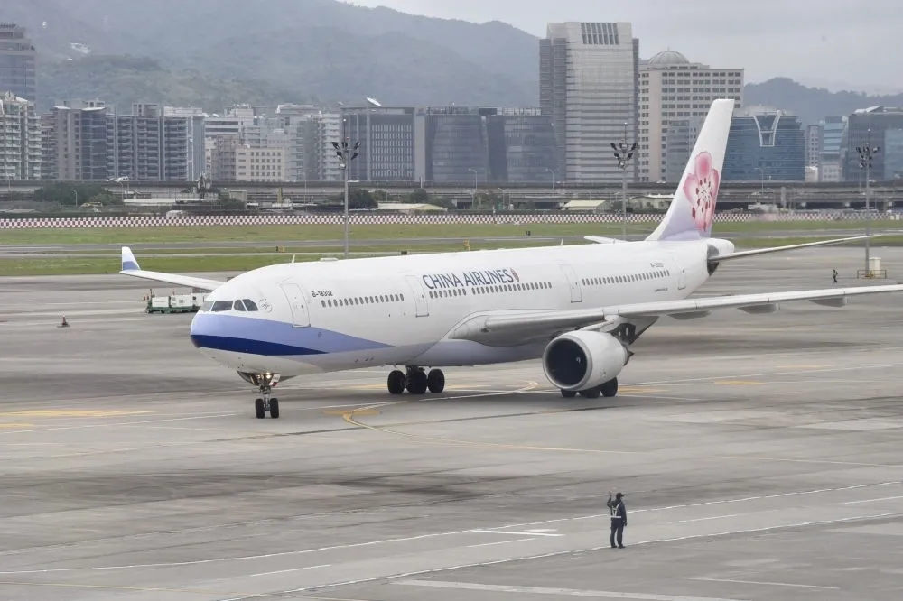 關島包機返台旅客　一名73歲居檢男子突猝死家中